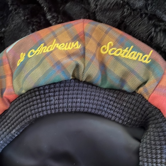 St. Andrews plaid newsboy style cap - Picture 3 of 8